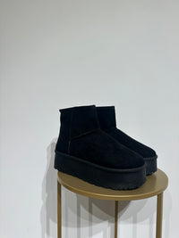 Mod.Ugg stivaletto