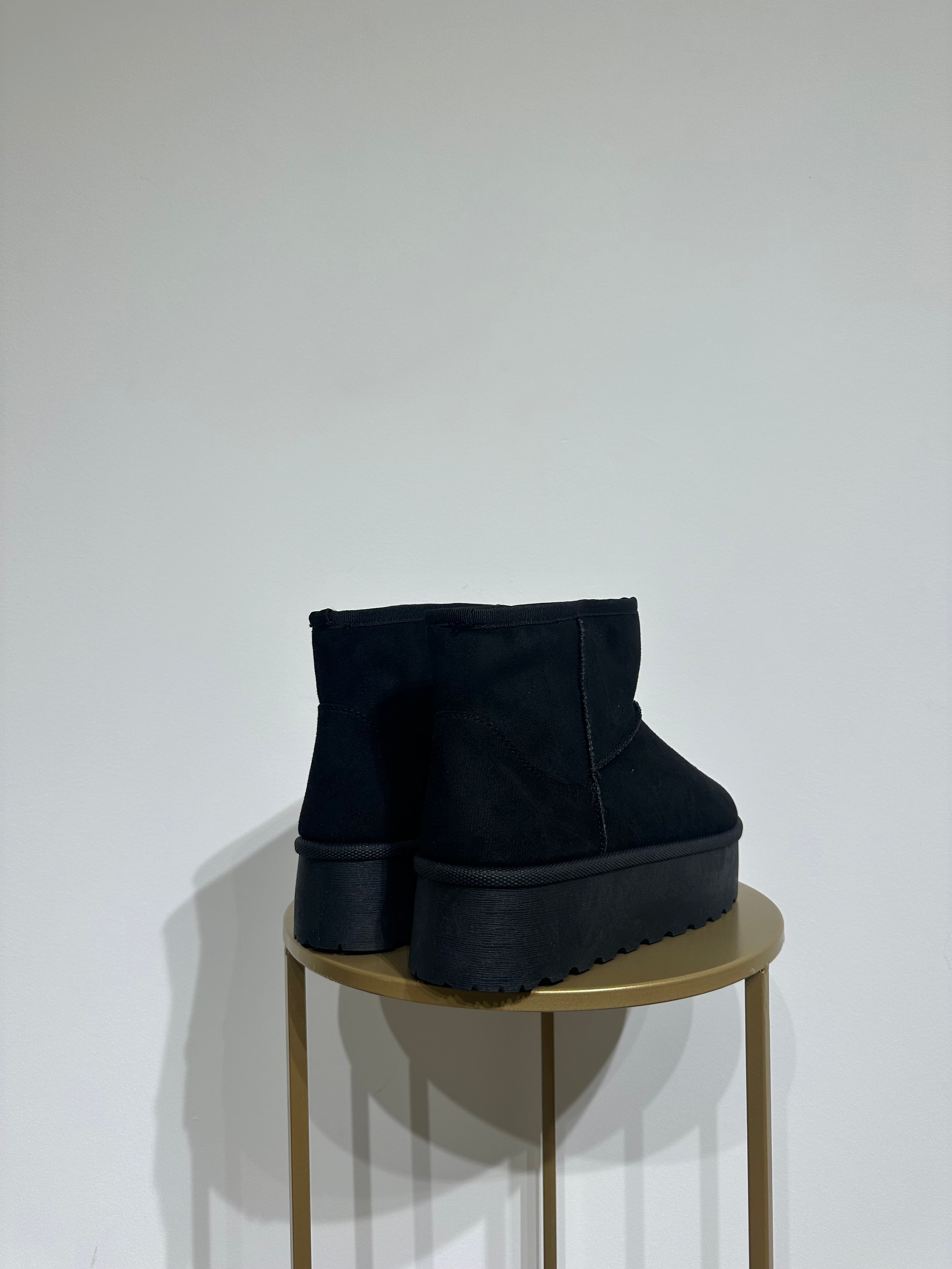 Mod.Ugg stivaletto